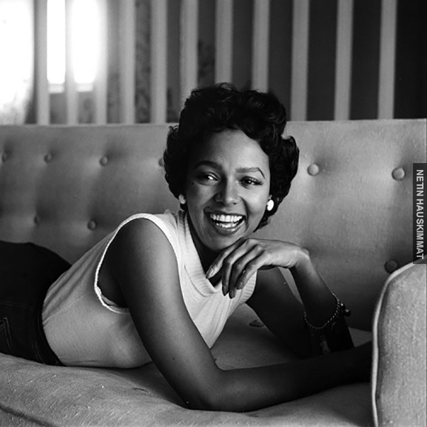 1954- Dorothy Dandridge Dandridge was the first African-American to be nominated for Best Actress at the Academy Awards for “Carmen Jones.”