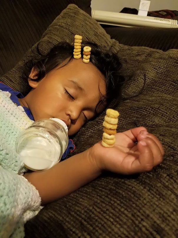cheerio-challenge-dads-stack-cheerios-babies-funny-competition-3-576518ff2c9b9__605