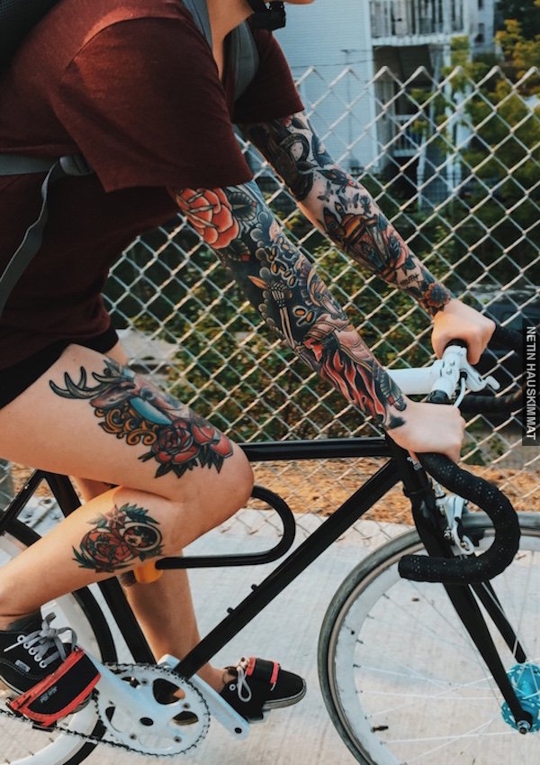 girls-on-bikes-2