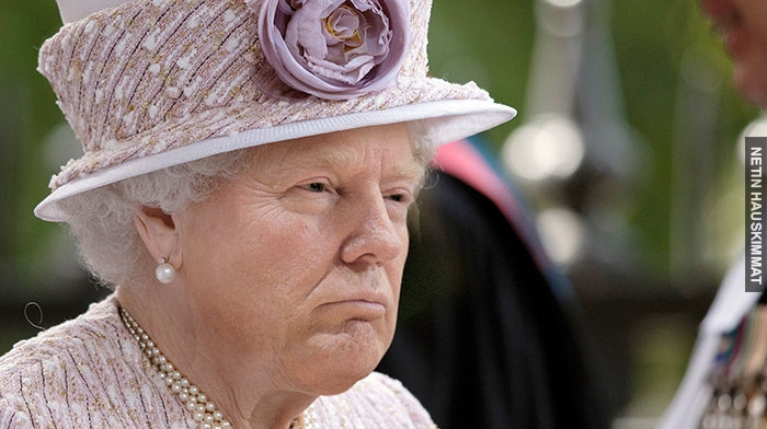 funny-donald-trump-queen-elizabeth-photohop-trumpqueen-36-584a76588e8ac__700