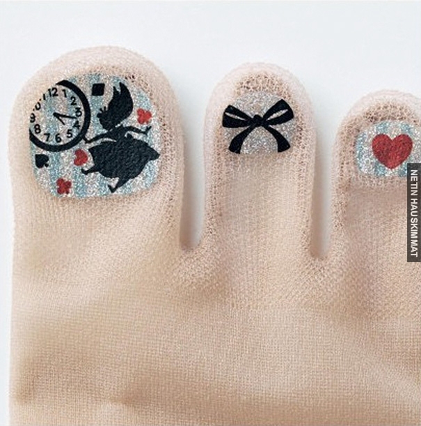 toe-nail-art-polish-stockings-japan-24